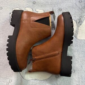 ZODIAC "Shiloh" Boot in Cognac leather Sz 6 WATER REPELLENT